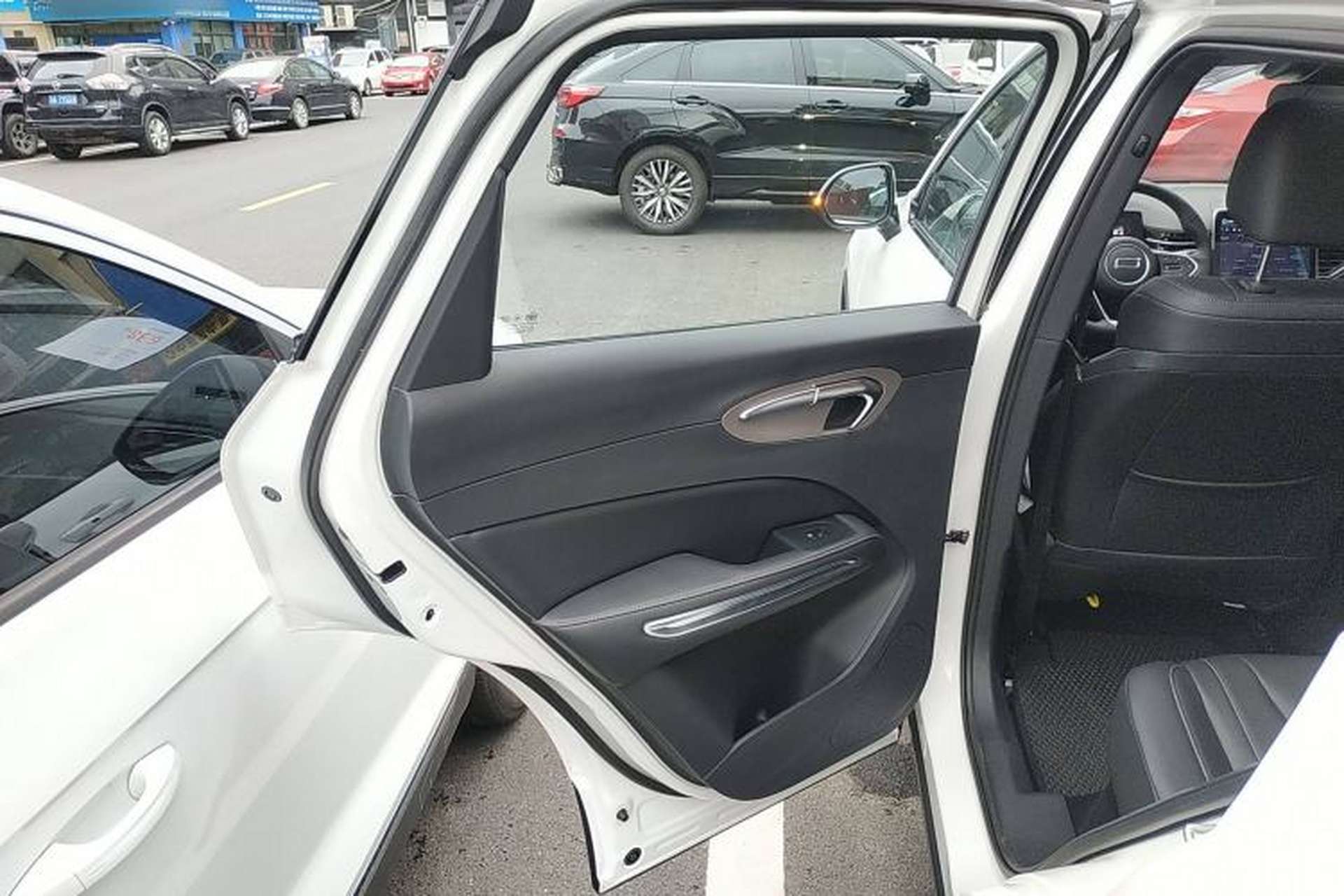 Used Bestune T90 2025 Dragon Edition 1.5T Enjoyment Model Interior 8