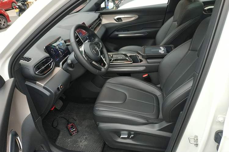 Used Bestune T90 2025 Dragon Edition 1.5T Enjoyment Model Left Front Seat