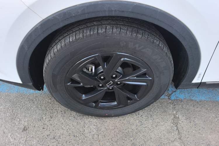 Used Bestune T90 2025 Dragon Edition 1.5T Enjoyment Model Left Front Wheel Hub