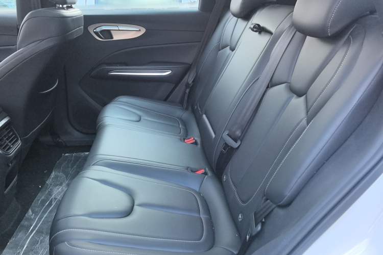 Used Bestune T90 2025 Dragon Edition 1.5T Enjoyment Model Left Rear Seat