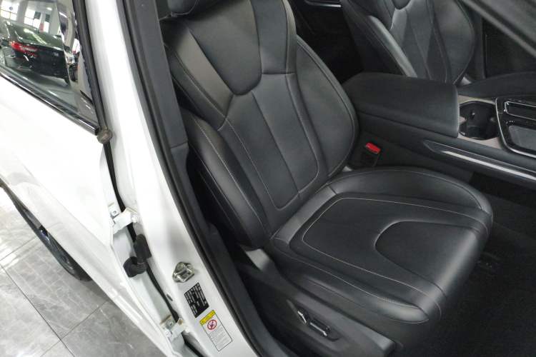 Used Bestune T90 2025 Dragon Edition 1.5T Comfort Model Right Front Seat