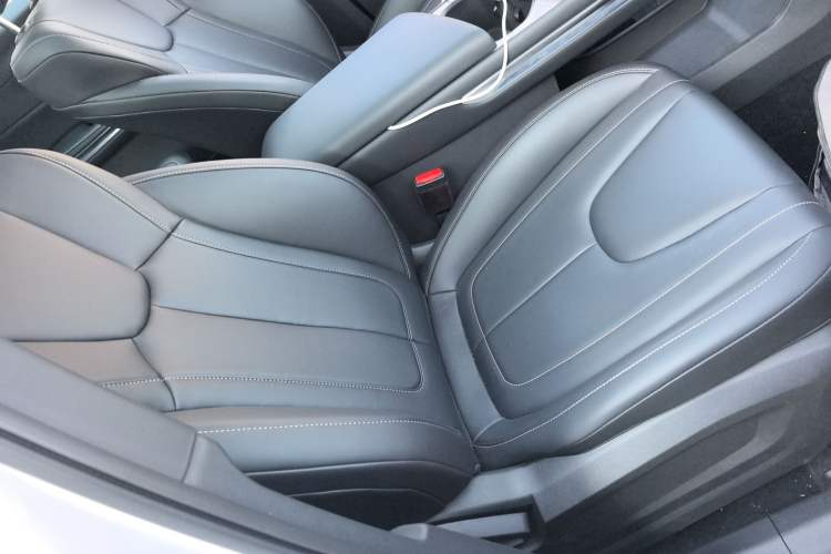 Used Bestune T90 2025 Dragon Edition 1.5T Enjoyment Model Right Front Seat