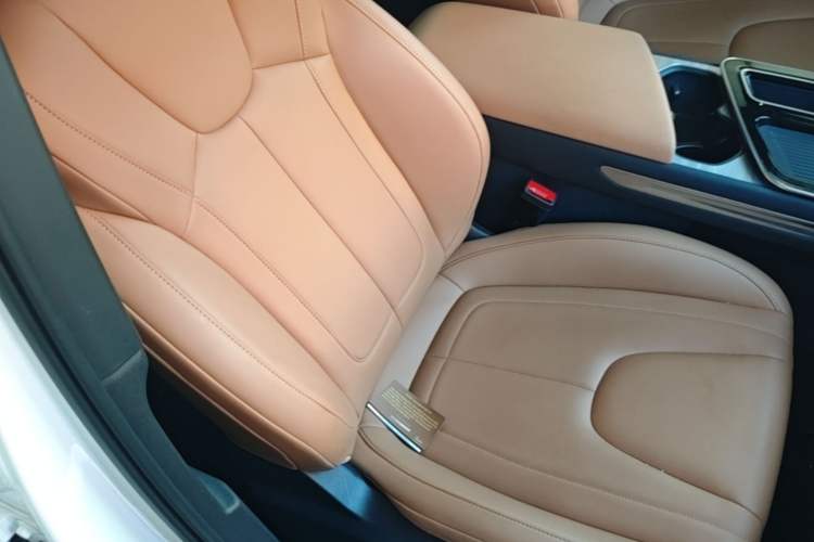 Used Bestune T90 2025 Dragon Edition 1.5T Comfort Model Right Front Seat
