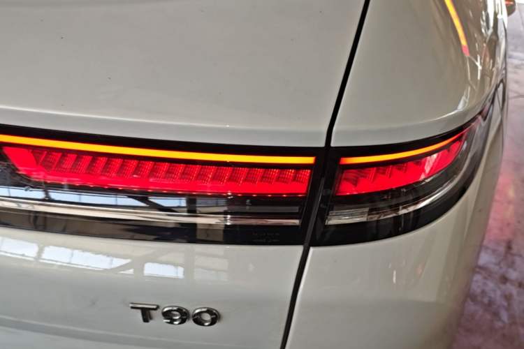 Used Bestune T90 2025 Dragon Edition 1.5T Comfort Model Right Rear Taillight