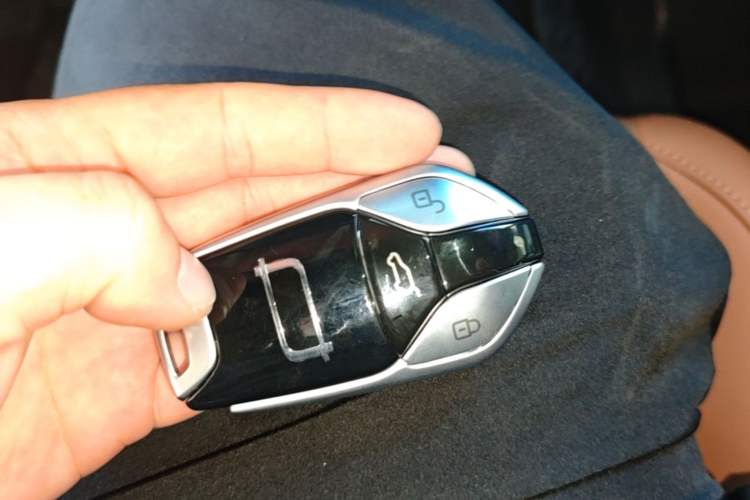 Used Bestune T90 2025 Dragon Edition 1.5T Comfort Model Vehicle Key