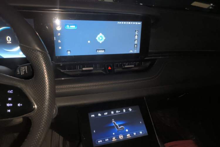 Used Bestune T99 2020 20TD Automatic Prestige Edition Audio And AC Panel