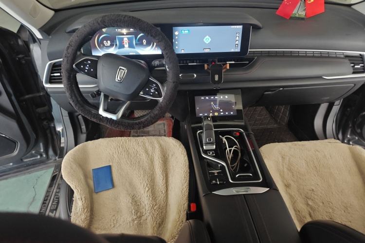 Used Bestune T99 2020 20TD Automatic Premium Edition Center Console