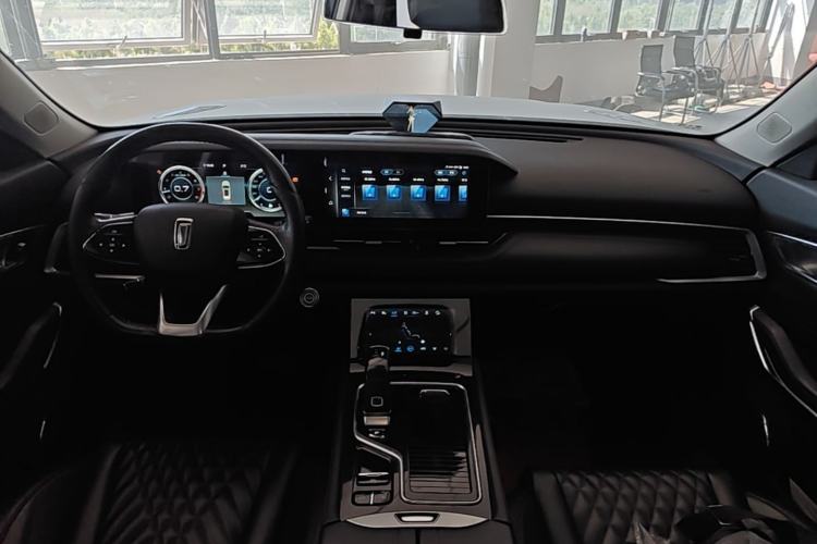 Used Bestune T99 2020 20TD Automatic Prestige Edition Center Console
