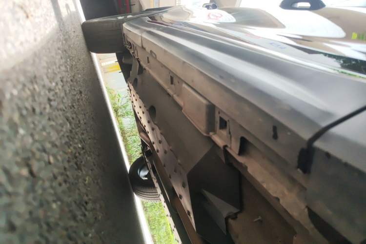 Used Bestune T99 2020 20TD Automatic Premium Edition Chassis Front Right