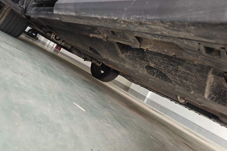 Used Bestune T99 2020 20TD Automatic Premium Edition Chassis Rear Left