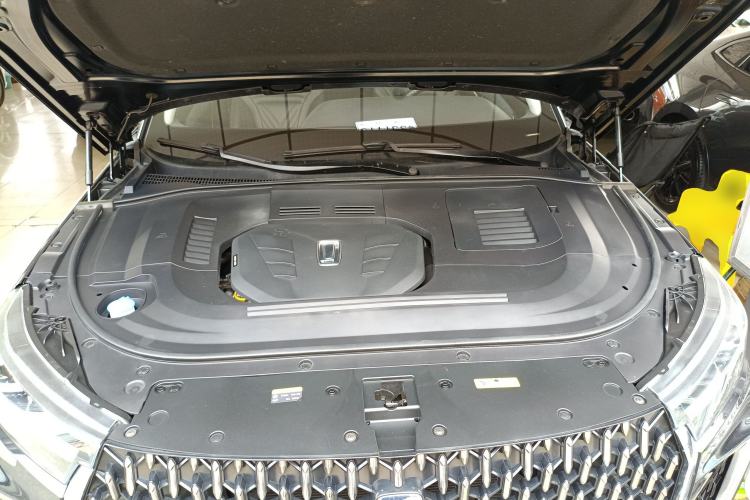 Used Bestune T99 2020 20TD Automatic Premium Edition Engine Bay