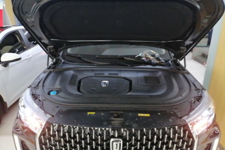 Used Bestune T99 2020 20TD Automatic Premium Edition Engine Bay