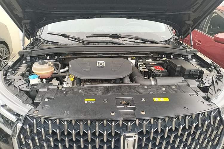 Used Bestune T99 2020 20TD Automatic Premium Edition Engine Bay