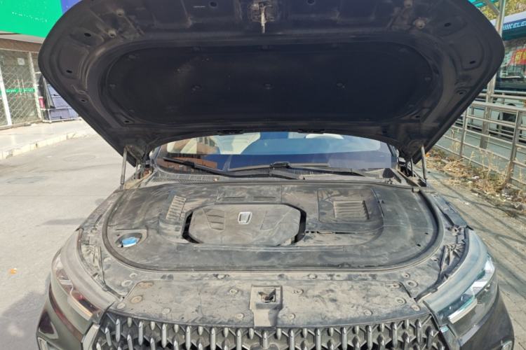 Used Bestune T99 2020 20TD Automatic Sport Premium Edition Engine Bay
