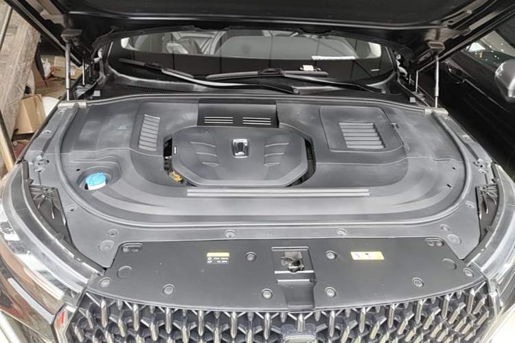 Used Bestune T99 2020 20TD Automatic Luxury Edition Engine Bay