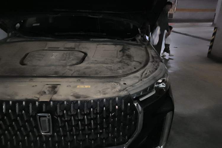 Used Bestune T99 2020 20TD Automatic Prestige Edition Engine Bay Left