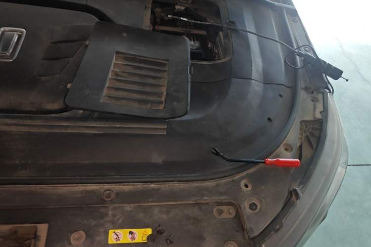Used Bestune T99 2020 20TD Automatic Premium Edition Engine Bay Left