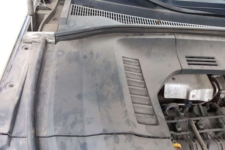 Used Bestune T99 2020 20TD Automatic Sport Premium Edition Engine Bay Right