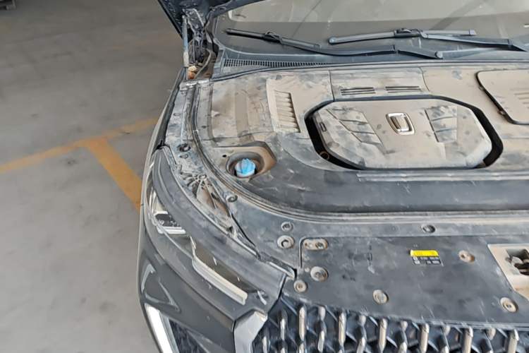 Used Bestune T99 2020 20TD Automatic Prestige Edition Engine Bay Right