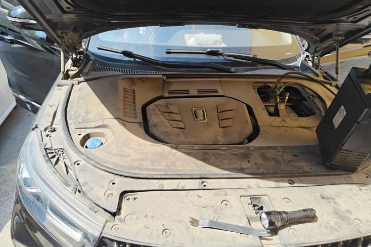 Used Bestune T99 2020 20TD Automatic Premium Edition Engine Bay Right