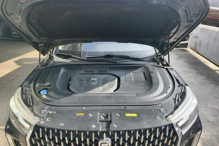 Used Bestune T99 2020 20TD Automatic Luxury Edition Engine Bay