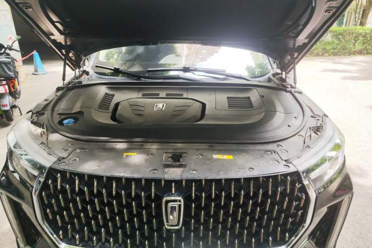 Used Bestune T99 2020 20TD Automatic Premium Edition Engine Bay