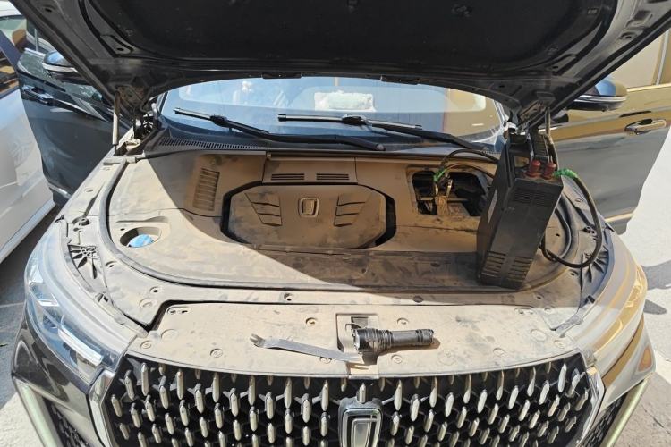 Used Bestune T99 2020 20TD Automatic Premium Edition Engine Bay