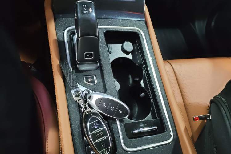 Used Bestune T99 2020 20TD Automatic Premium Edition Gear Lever