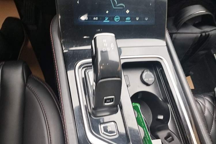 Used Bestune T99 2020 20TD Automatic Premium Edition Gear Lever