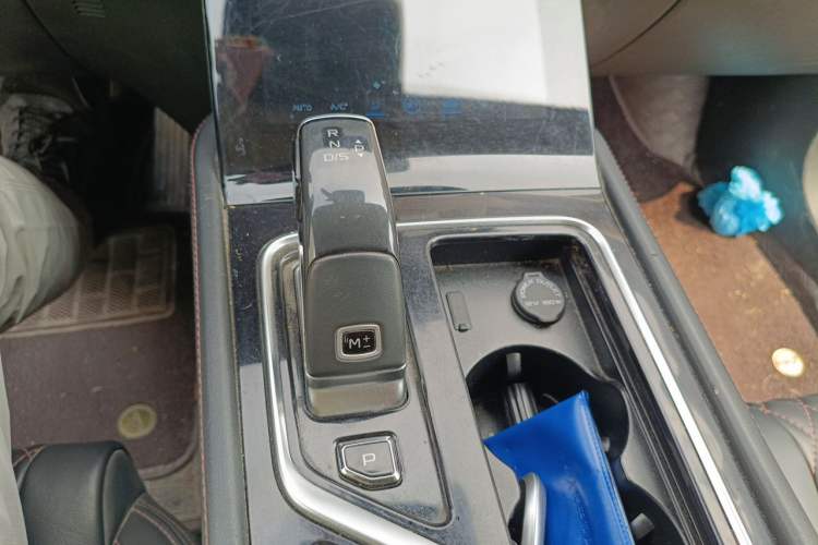 Used Bestune T99 2020 20TD Automatic Premium Edition Gear Lever