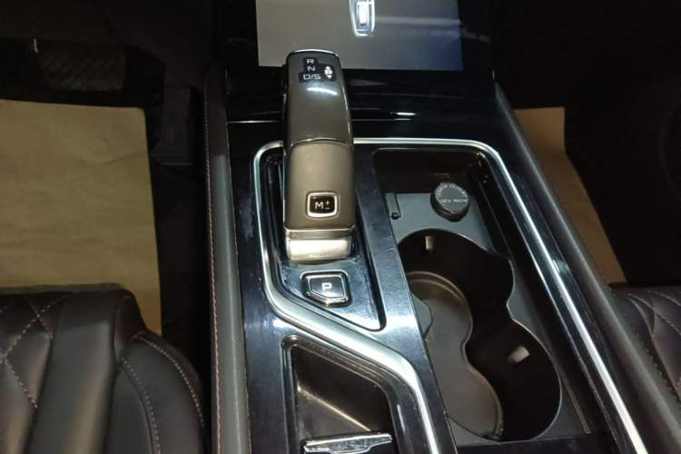 Used Bestune T99 2020 20TD Automatic Premium Edition Gear Lever