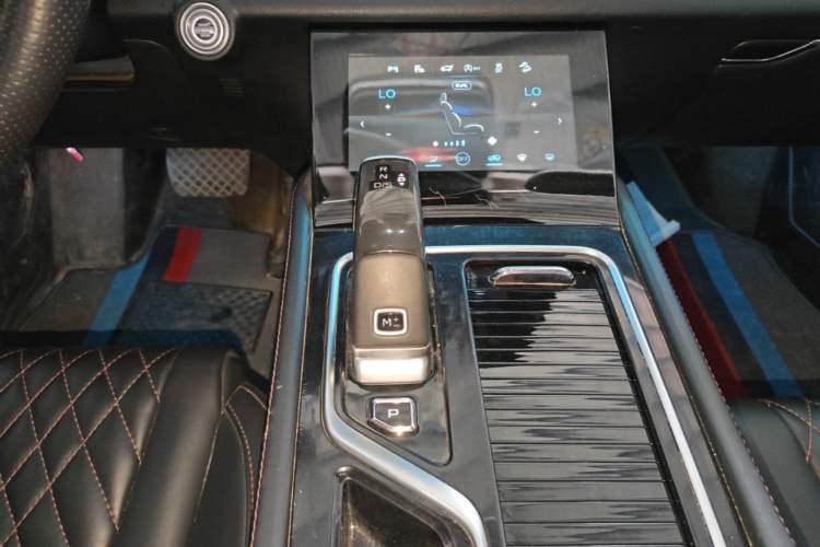 Used Bestune T99 2020 20TD Automatic Premium Edition Gear Lever