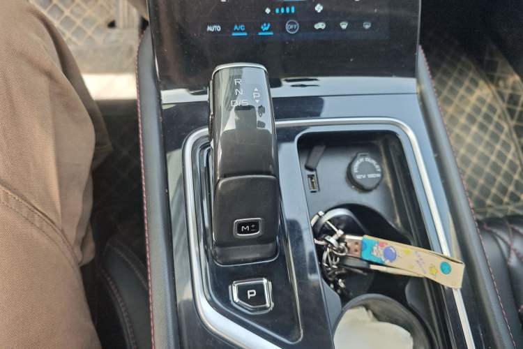 Used Bestune T99 2020 20TD Automatic Premium Edition Gear Lever