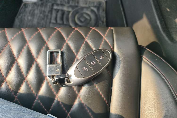 Used Bestune T99 2020 20TD Automatic Luxury Edition Interior 1