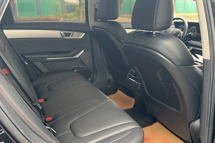Used Bestune T99 2020 20TD Automatic Sport Premium Edition Interior 5