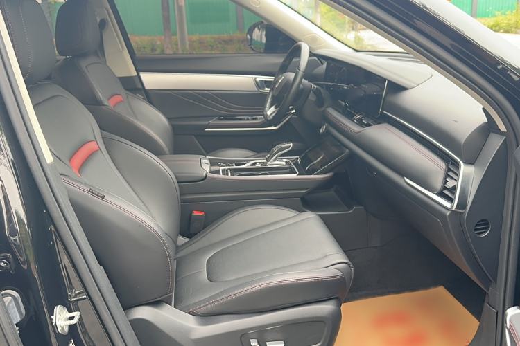 Used Bestune T99 2020 20TD Automatic Sport Premium Edition Interior 6