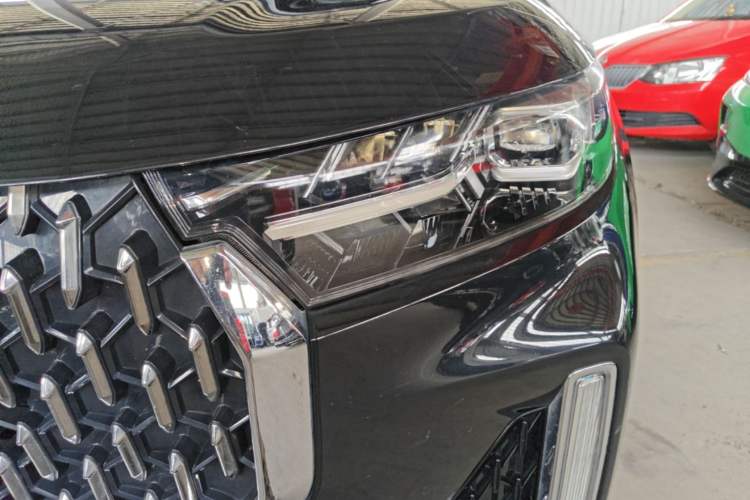 Used Bestune T99 2020 20TD Automatic Premium Edition Left Front Headlight