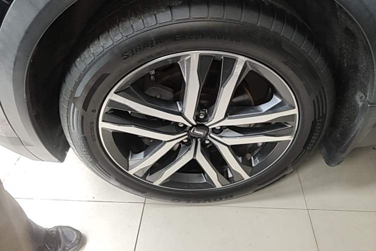 Used Bestune T99 2020 20TD Automatic Luxury Edition Left Front Wheel Hub