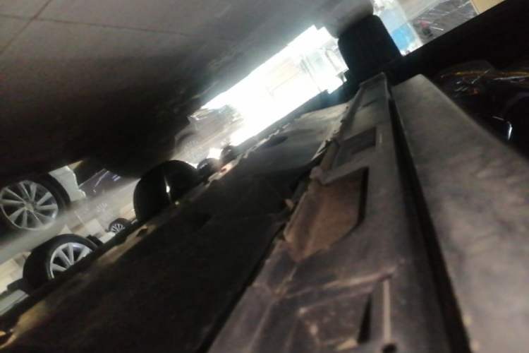 Used Bestune T99 2020 20TD Automatic Premium Edition Left Side Sill