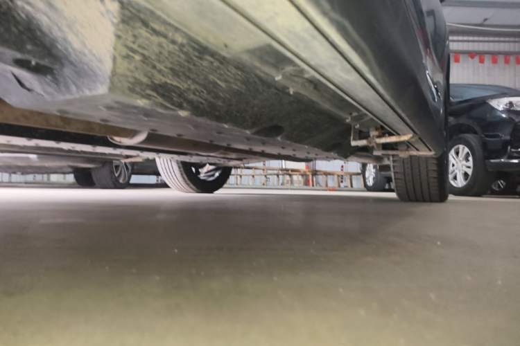 Used Bestune T99 2020 20TD Automatic Luxury Edition Left Side Sill