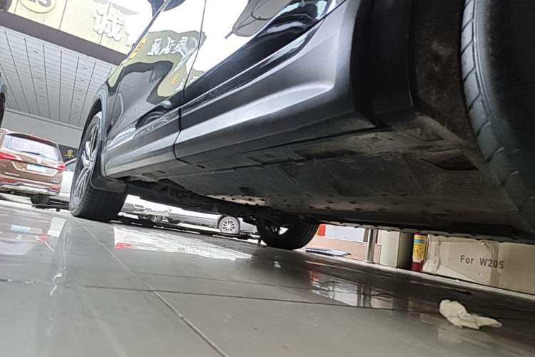 Used Bestune T99 2020 20TD Automatic Luxury Edition Left Side Sill