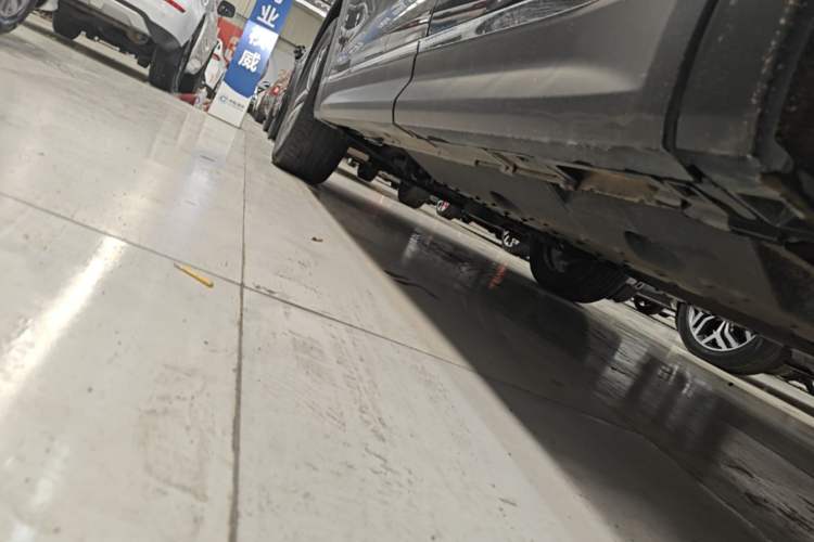 Used Bestune T99 2020 20TD Automatic Premium Edition Left Side Sill