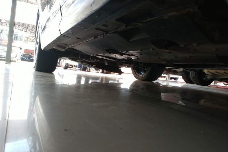 Used Bestune T99 2020 20TD Automatic Premium Edition Left Side Sill