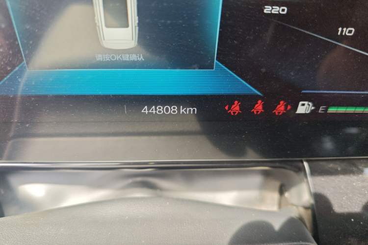 Used Bestune T99 2020 20TD Automatic Premium Edition Odometer Close Up