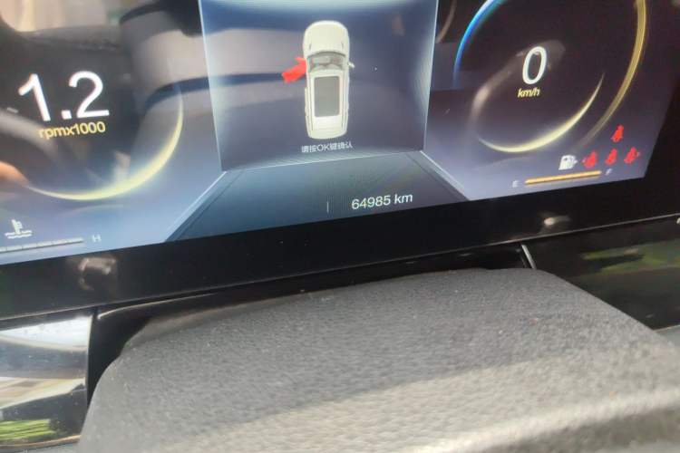 Used Bestune T99 2020 20TD Automatic Premium Edition Odometer Close Up