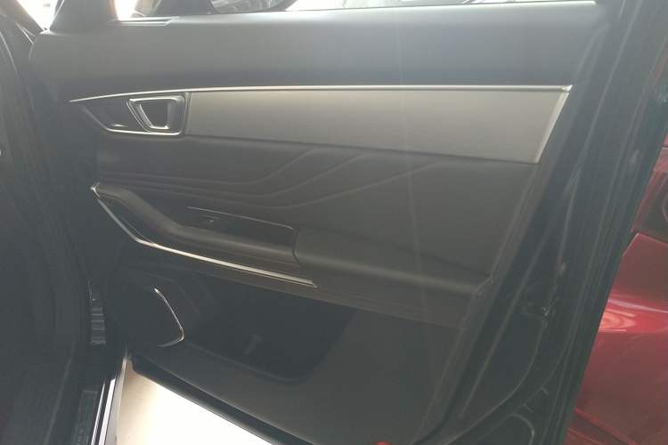 Used Bestune T99 2020 20TD Automatic Premium Edition Right Front Door Interior