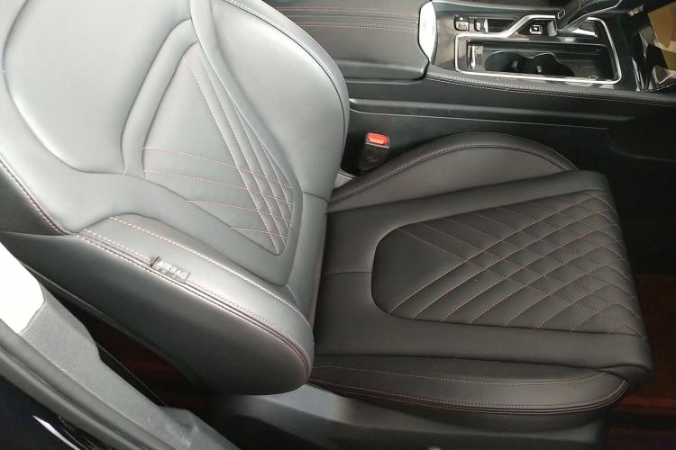 Used Bestune T99 2020 20TD Automatic Premium Edition Right Front Seat