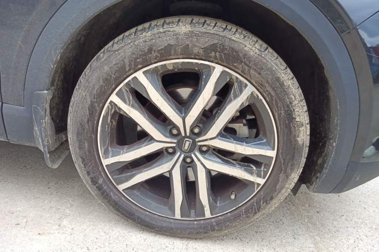 Used Bestune T99 2020 20TD Automatic Sport Premium Edition Right Front Wheel Hub