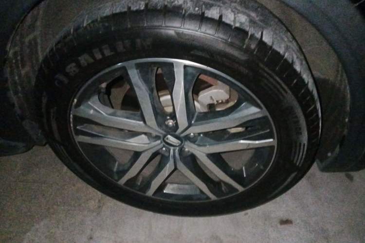 Used Bestune T99 2020 20TD Automatic Premium Edition Right Front Wheel Hub