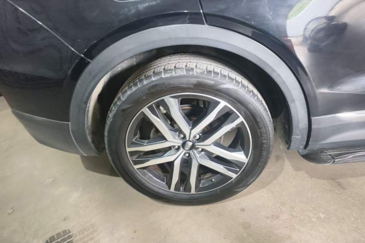 Used Bestune T99 2020 20TD Automatic Luxury Edition Right Rear Wheel Hub